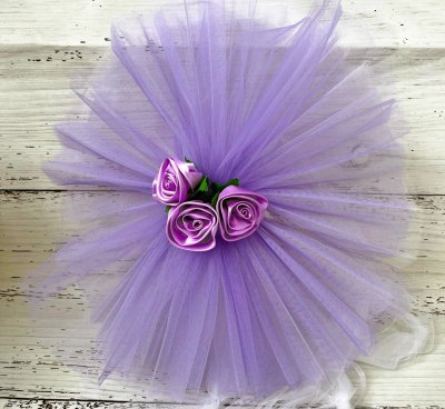 Decor masina nunta tulle lila si trandafiri