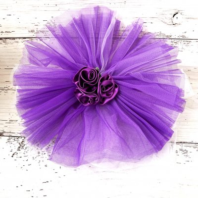 Decor masina nunta tulle mov si trandafiri