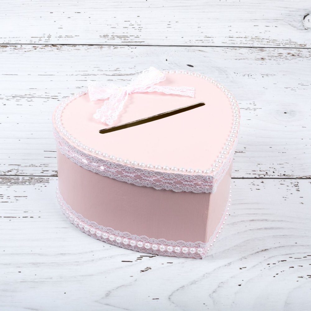 Cutie de dar botez inima roz