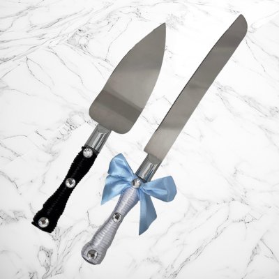 Set tacamuri tort nunta Mire si Mireasa cu funda bleu