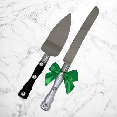 Set tacamuri tort nunta Mire si Mireasa cu funda verde