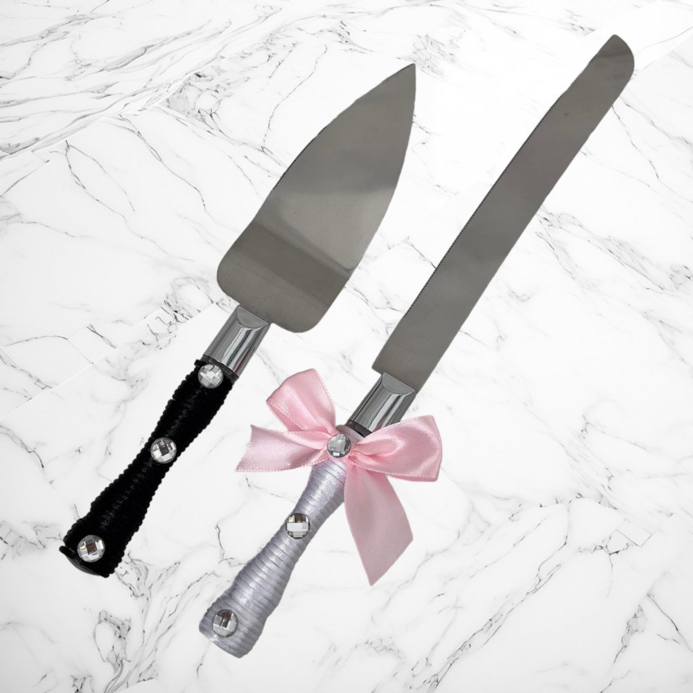 Set tacamuri tort nunta Mire si Mireasa cu funda roz