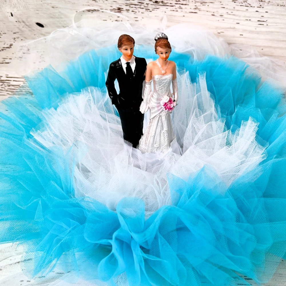 Decor masina nunta Miri cu tulle turcoaz si alb