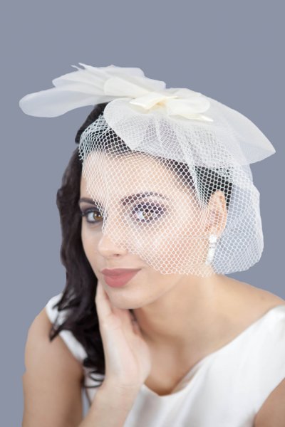Voaleta de mireasă: eleganță și stil retro în ziua nunții
