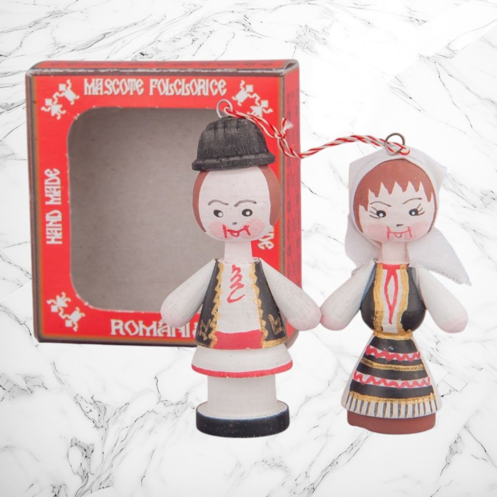 Marturii figurine traditionale din lemn - port popular Bihor