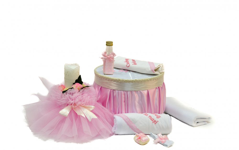 Set botez cutie, trusou si lumanare biserica roz